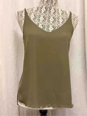 3/$30 🌺 Topshop V-Neck Cami